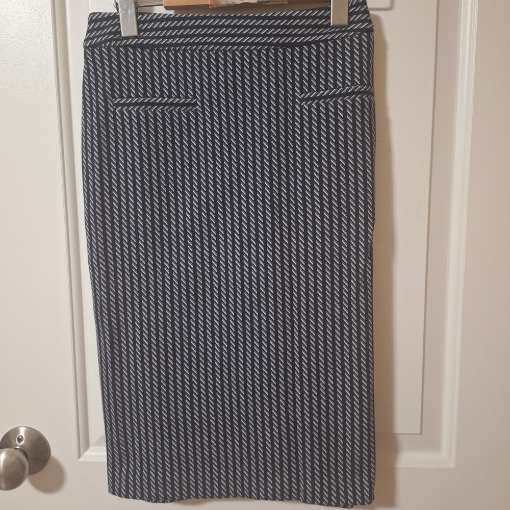 Talbot skirt